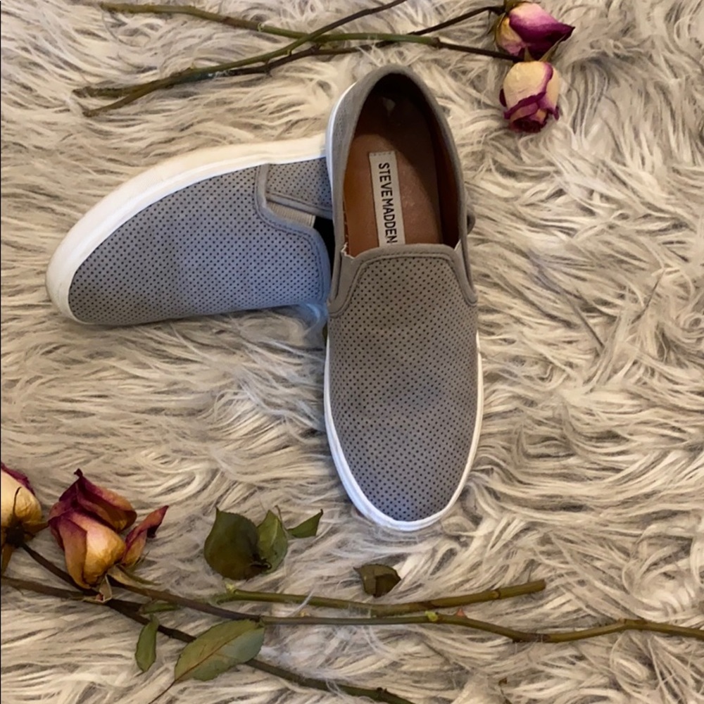 Steve Madden slip on shoes